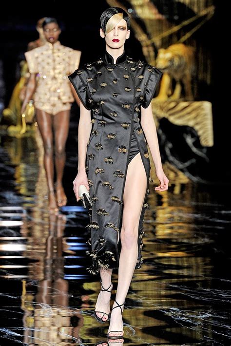 louis vuitton 2011 bag|Louis Vuitton dresses fall 2011.